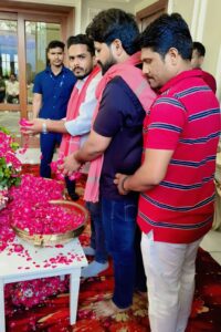 समीर कुमार बारी प्रदेश सचिव भारतीय बारी समाज ,प्रदेश कार्यकारिणी सदस्य यूथ ब्रिगेड समाजवादी पार्टी ने प्रतीक यादव को श्रद्धांजलि अर्पित की