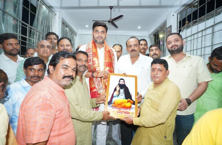 भाजपा लखनऊ महानगर ने 123 मंदिरों में दीप प्रज्ज्वलित कर मनाई गुरु रविदास जयंती