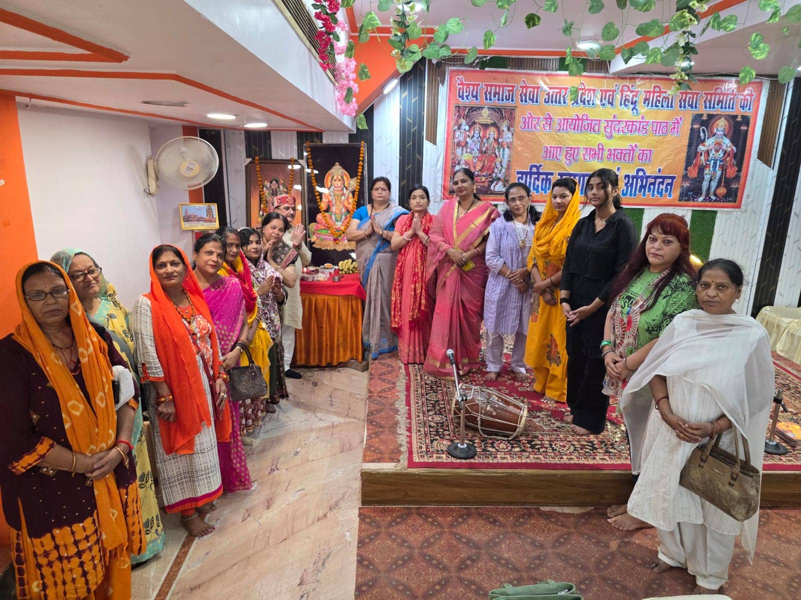 सुंदरकांड पाठ में 15 महिलाओं को श्रीराम दरबार व अंगवस्त्र देकर किया सम्मानित* 26 WhatsApp Image 2026 07 11 at 20.30.16