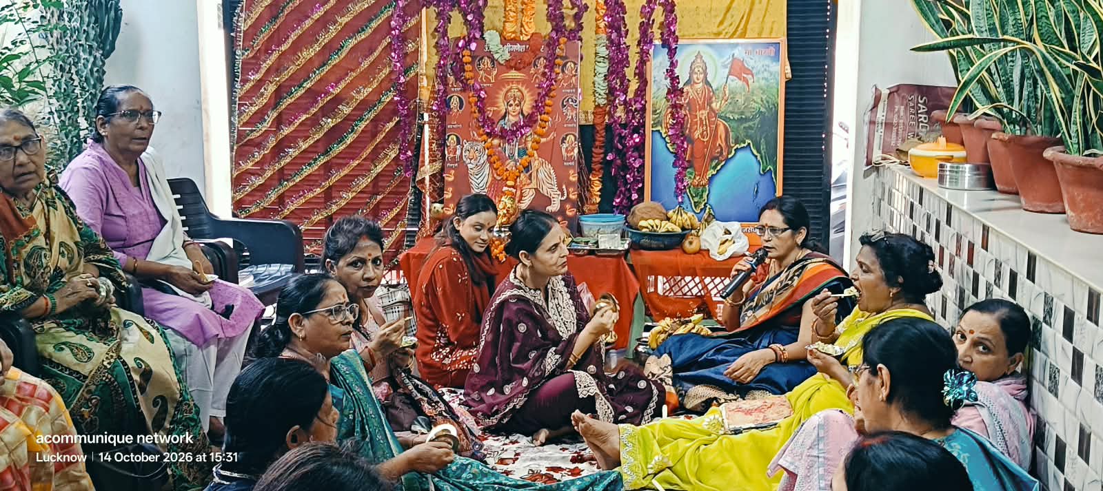 Happy laughter life club द्वारा नवरात्रि के अवसर पर माता की चौकी का आयोजन किया गया